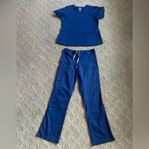 Serving Looks on the Clock ✨ WonderWink Pro Scrubs | Medium | Like New